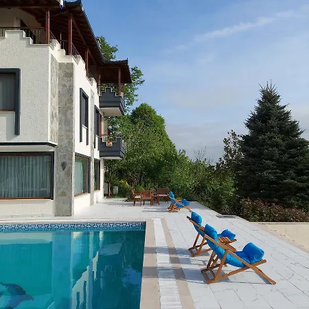 Villa Megara Kandira