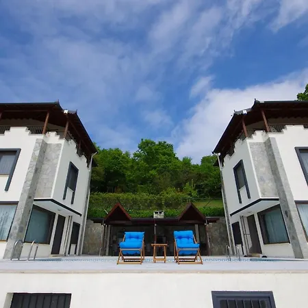 Villa Megara Kandira
