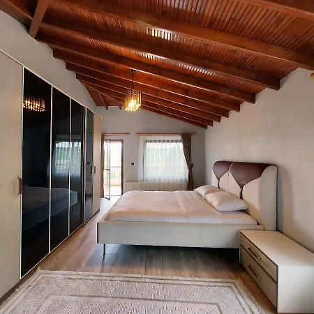 Villa Megara
