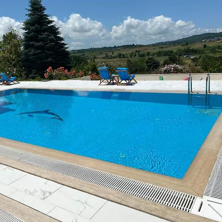 Villa Megara *