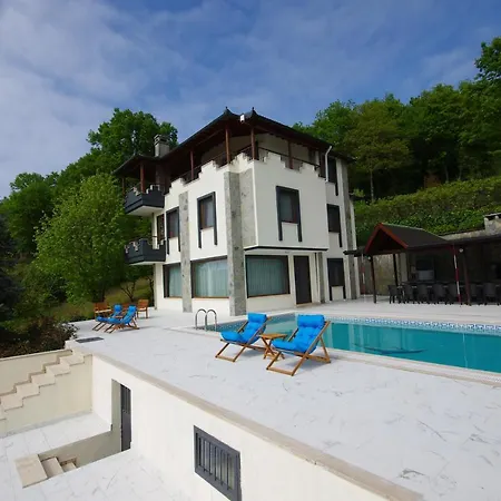 Villa Megara