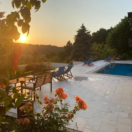 Megara Villa *